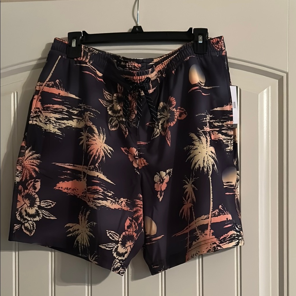 Quiksilver grey/black and Board Shorts Tropical Style